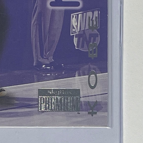 Kobe Bryant Skybox Premium Rookie Card - Picture 9 of 10